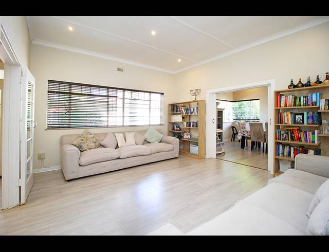 3 BEDROOM FREEHOLD FOR SALE IN HIGHLANDS NORTH